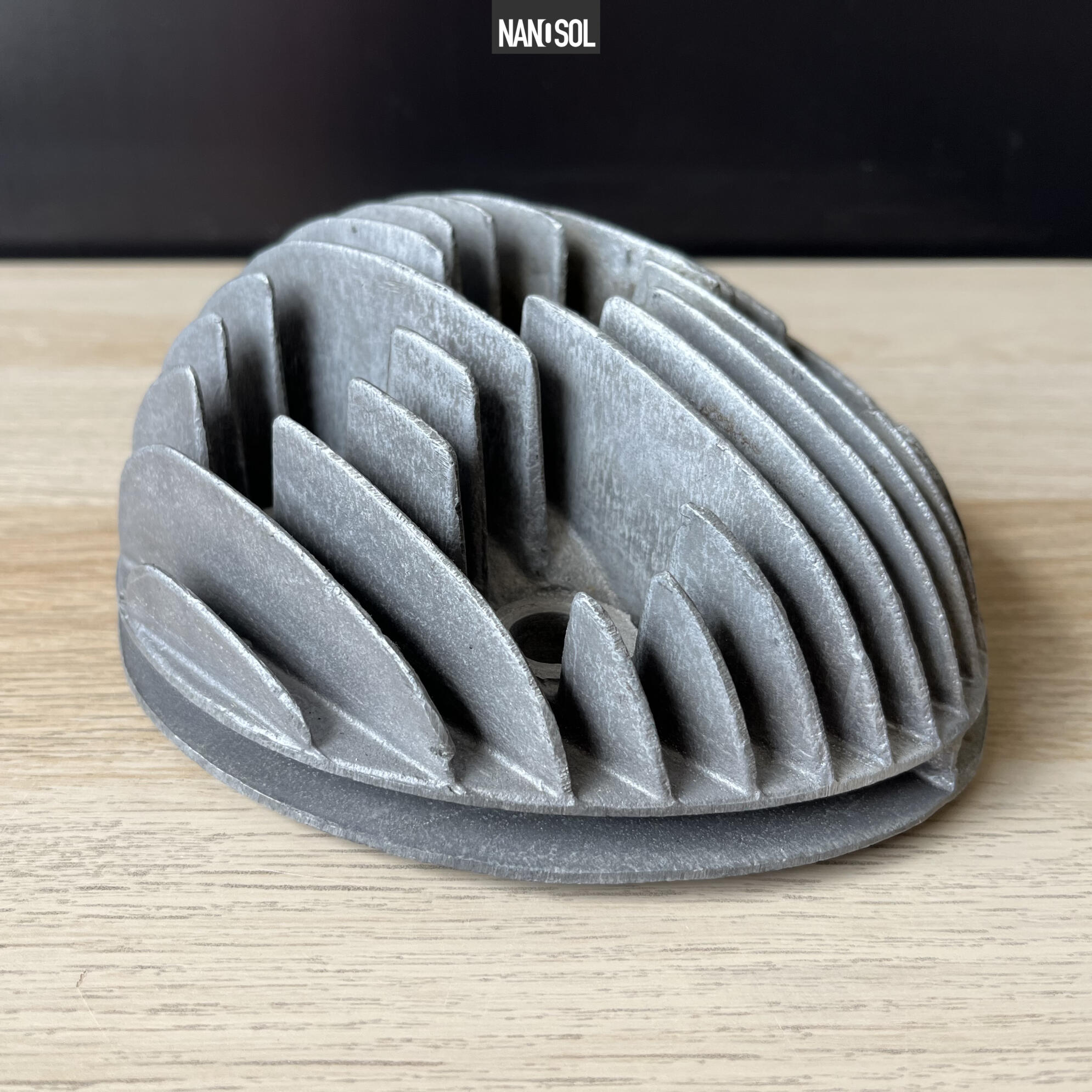 80100001-Alu-Cleaner-cisteni-hlavy-Jawa-250-35-nanosol.jpeg Pohled na finálně vyčištěné žebrování