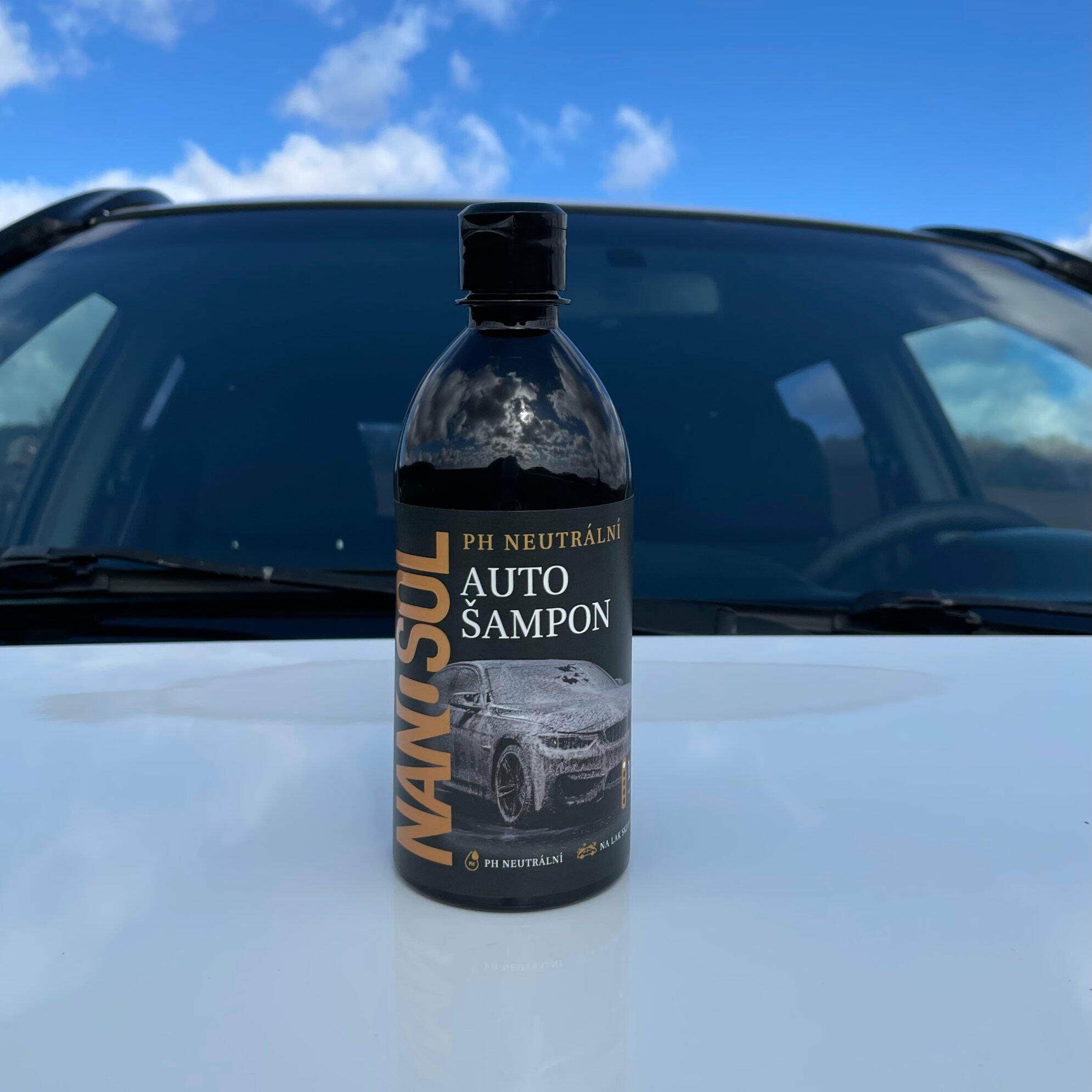 Autošampon pH neutrální 500 ml od Nanosol.